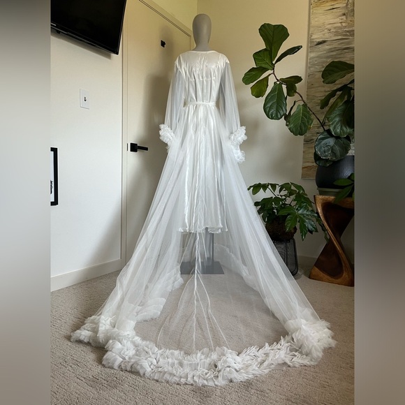 White Bridal Robe with train and cami - Picture 3 of 7